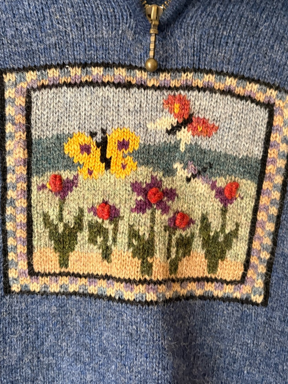 Icelandic Design | Wool pullover. Sunflower landscape knit. Charming. Medium - Picture 3 of 9